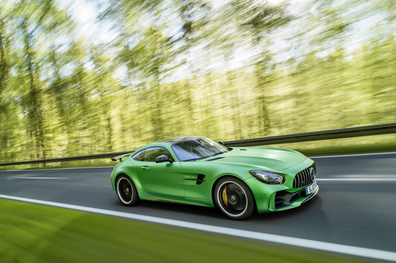 Illustration for article titled Mercedes-AMG GT R: This Is More Of It (And My God Is It Green)